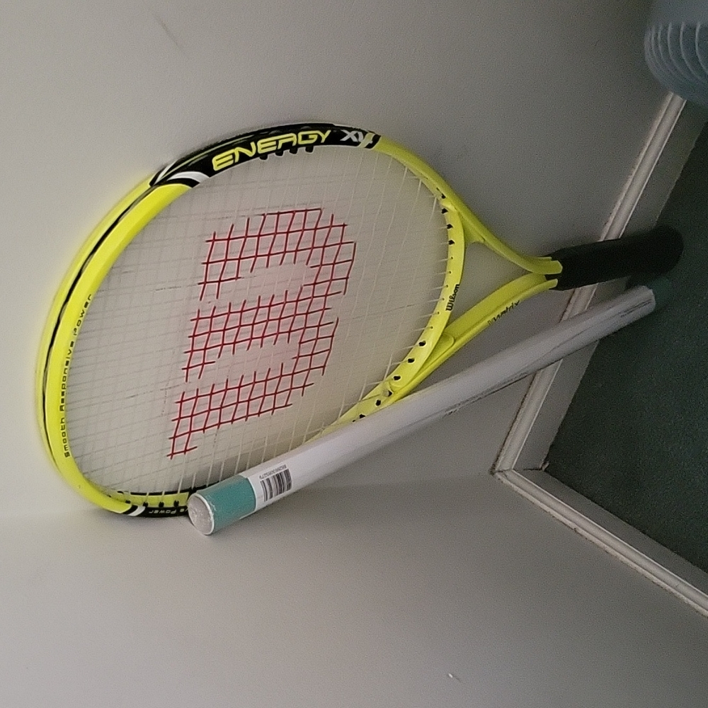 Tennis racket